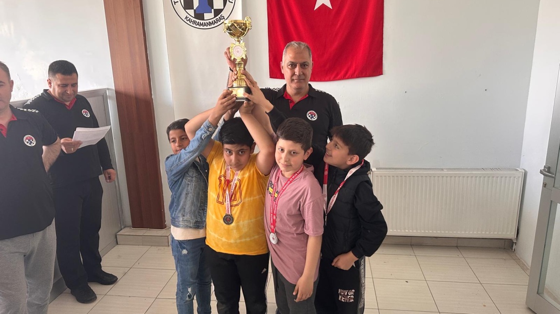 OKULUMUZ KUPALARA DOYMUYOR
